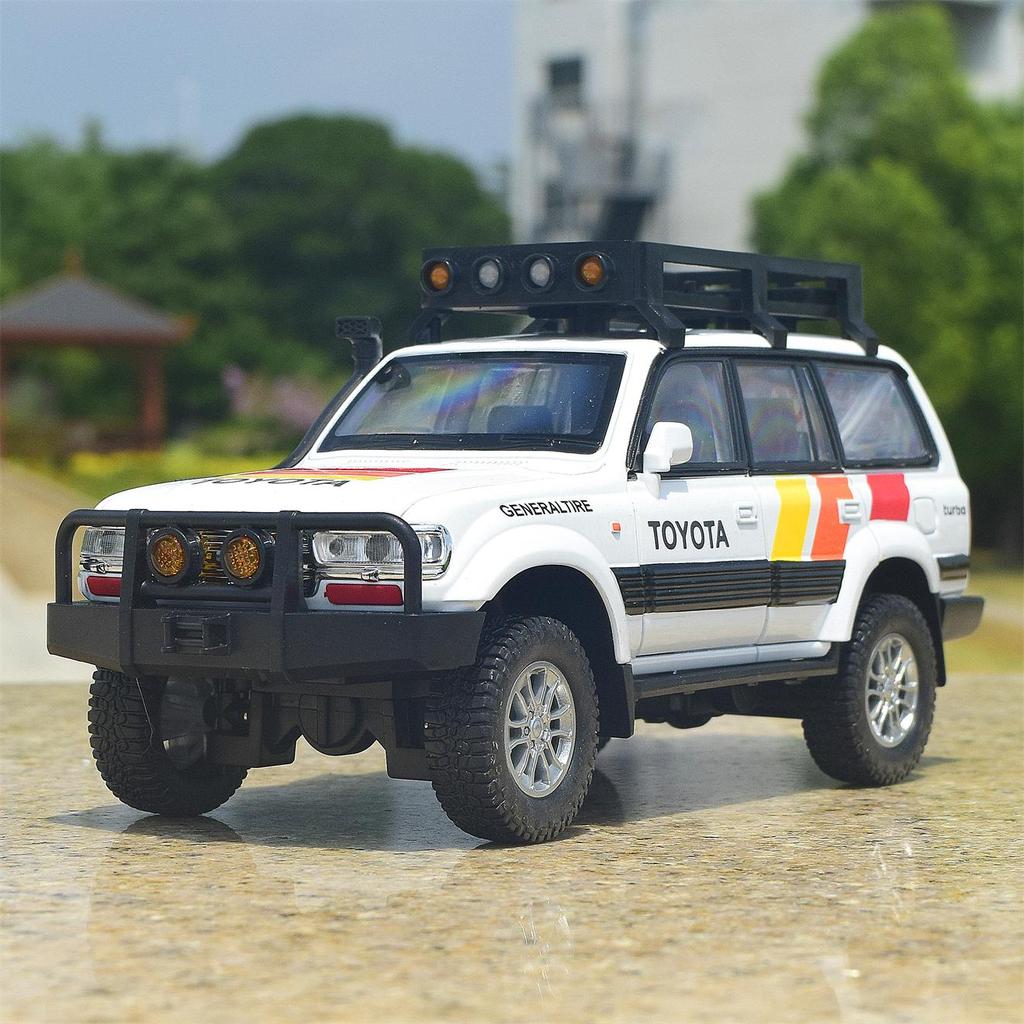 TOYOTA LAND CRUISER LC80 - COCHE DE ALEACIÓN 1:24