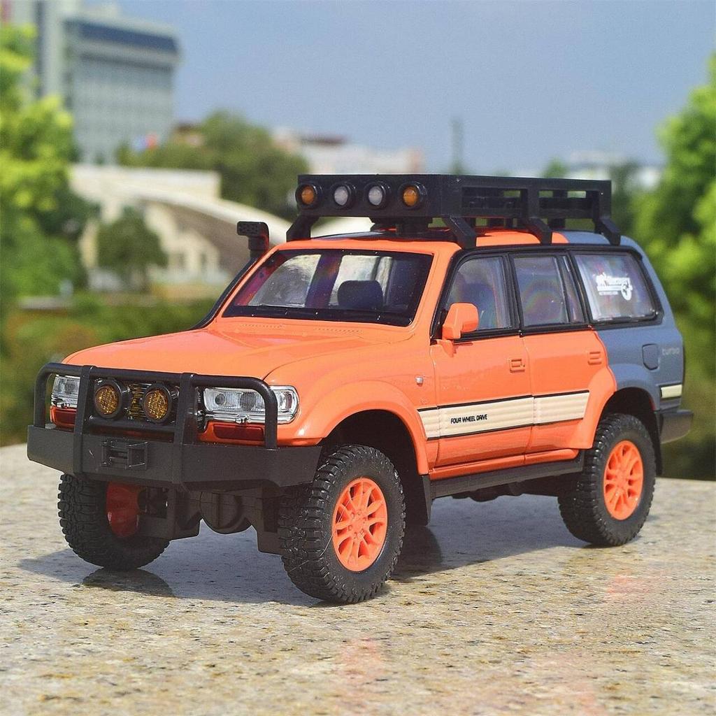 TOYOTA LAND CRUISER LC80 - COCHE DE ALEACIÓN 1:24