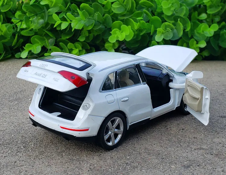 AUDI Q5 - Coche de aleación 1:32