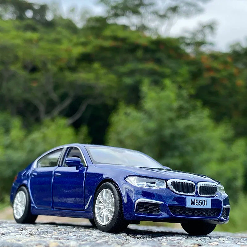 BMW SERIE 5 M5 M550i F90 - Coche de aleación 1:36
