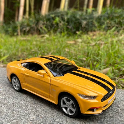 FORD MUSTANG GT - Coche de aleación 1:36
