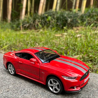 FORD MUSTANG GT - Coche de aleación 1:36