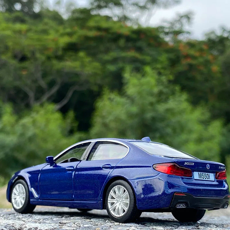 BMW SERIE 5 M5 M550i F90 - Coche de aleación 1:36