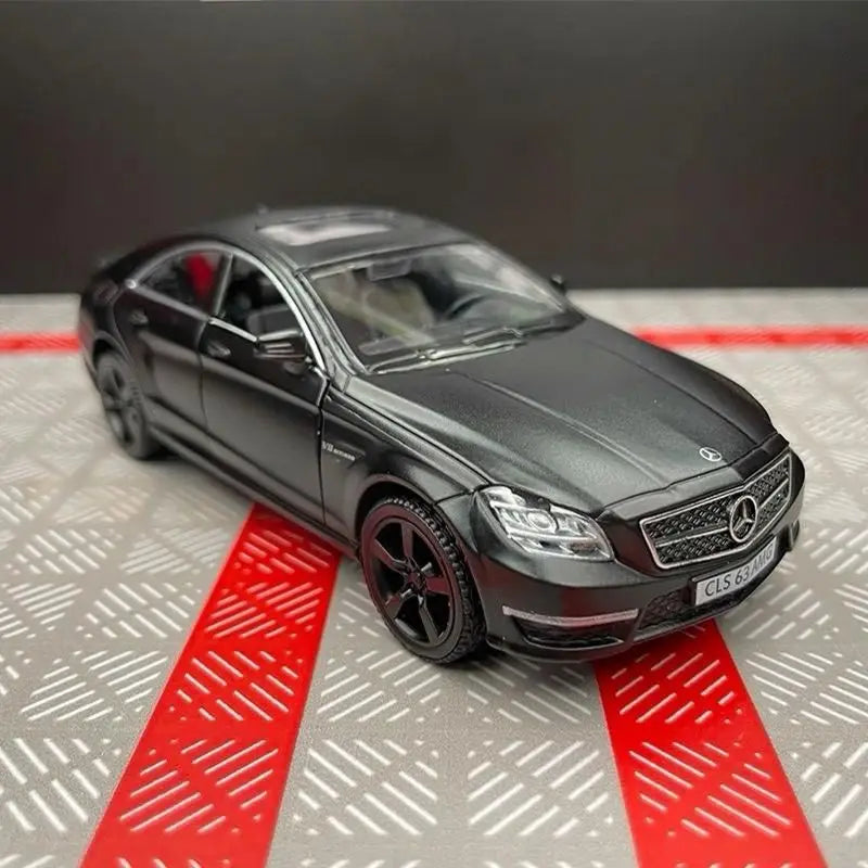 MERCEDES BENZ CLS 63 AMG - Coche de aleación 1:36