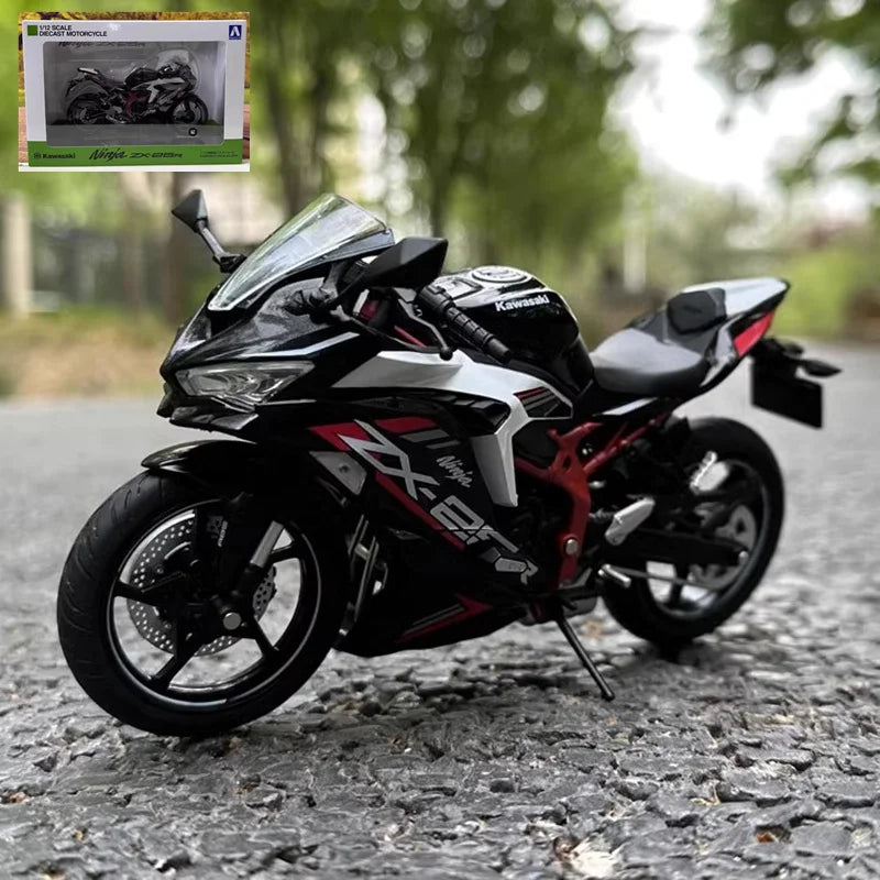 KAWASAKI NINJA ZX-25R - Moto de aleación 1:12