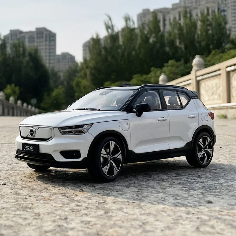VOLVO XC40 - Coche de aleación 1:18