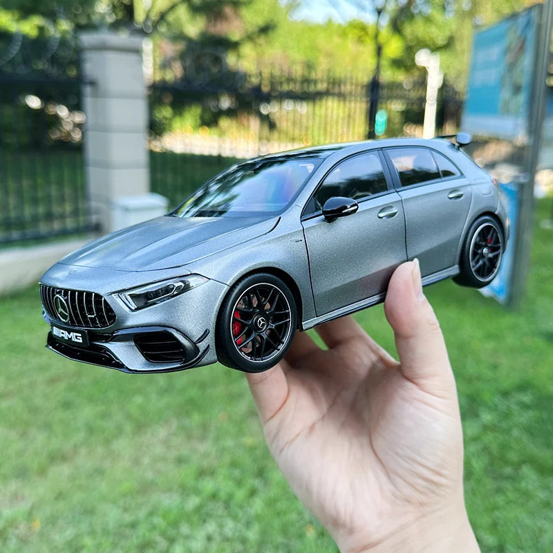 MERCEDES AMG A45S - Coche de aleación 1:18