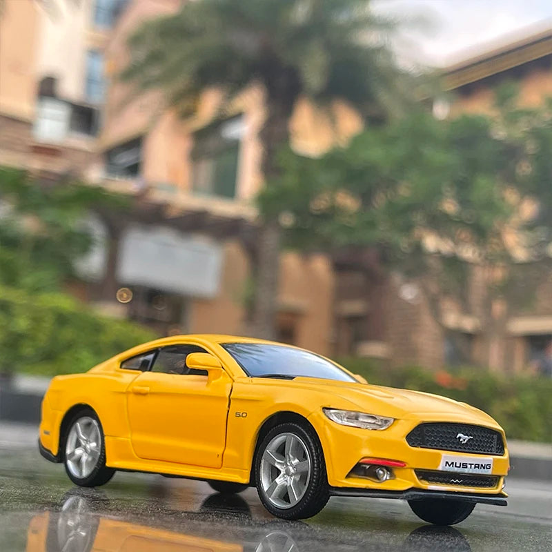 FORD MUSTANG GT - Coche de aleación 1:36