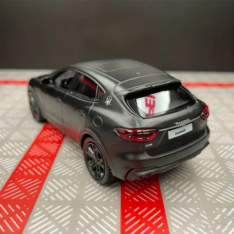 MASERATI LEVANTE - Coche de aleación 1:36