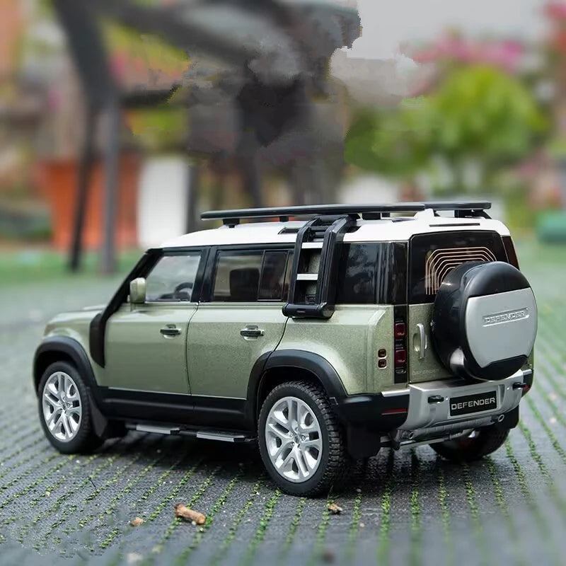 LAND ROVER DEFENDER 110 - COCHE DE ALEACIÓN 1:18