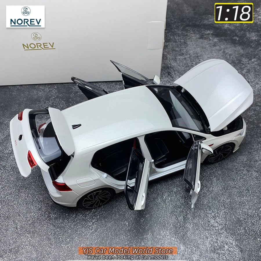 VOLKSWAGEN GOLF GTI 8 - Coche de aleación 1:18