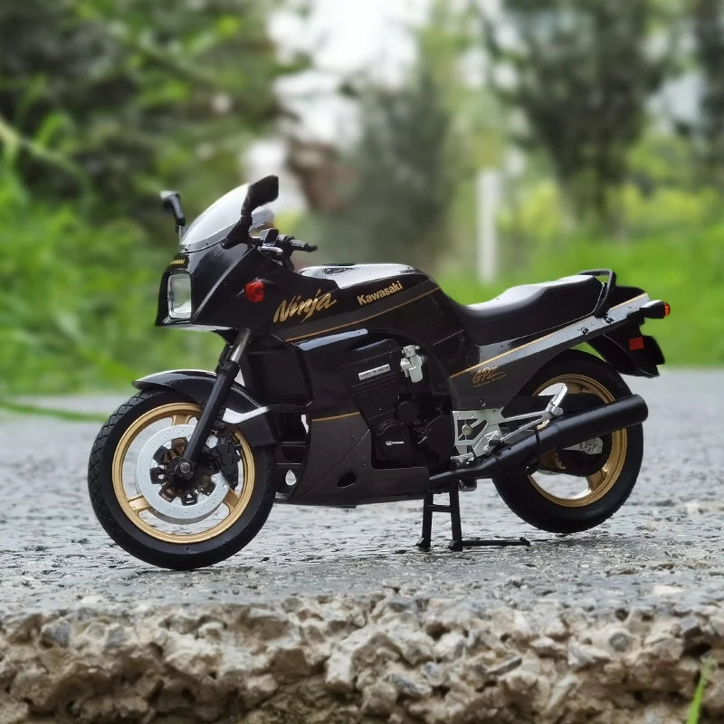 KAWASAKI NINJA GPZ900R - Moto de aleación 1:12