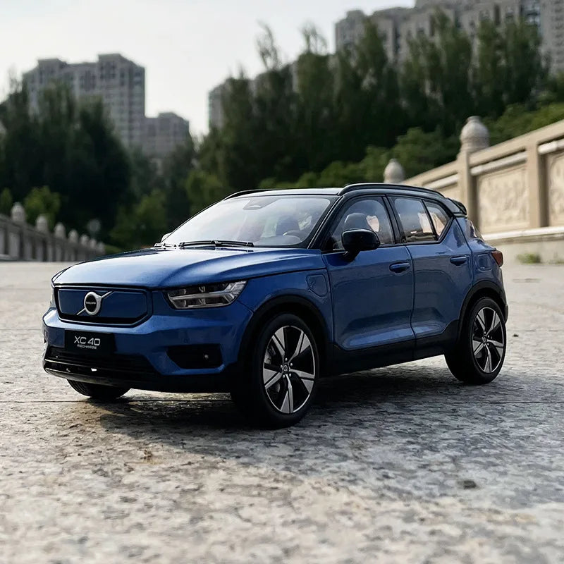 VOLVO XC40 - Coche de aleación 1:18