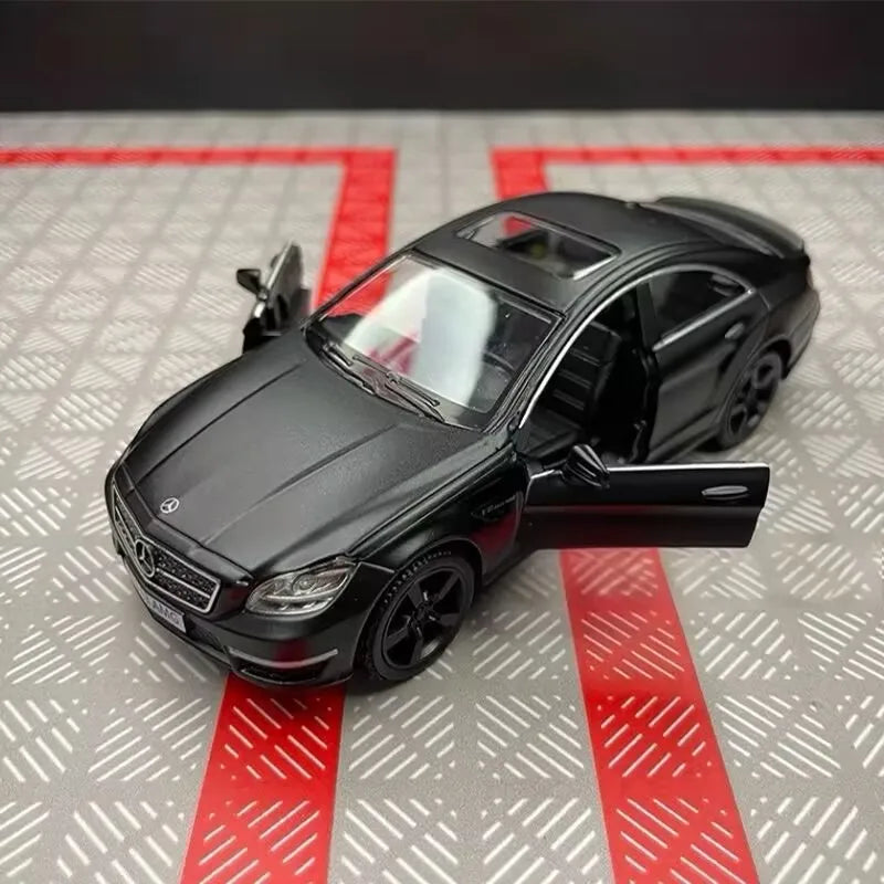 MERCEDES BENZ CLS 63 AMG - Coche de aleación 1:36