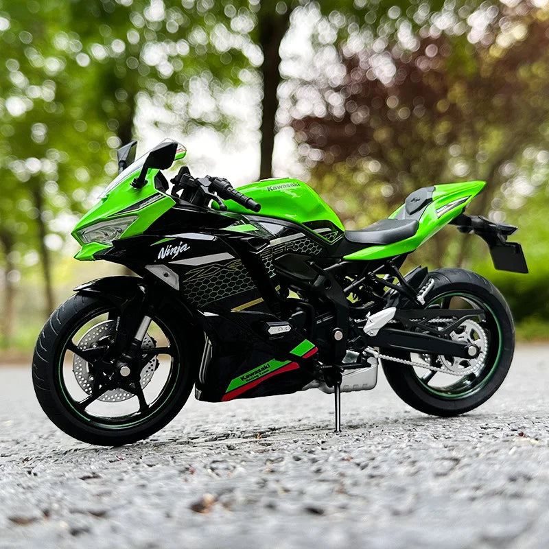 KAWASAKI NINJA ZX-25R - Moto de aleación 1:12