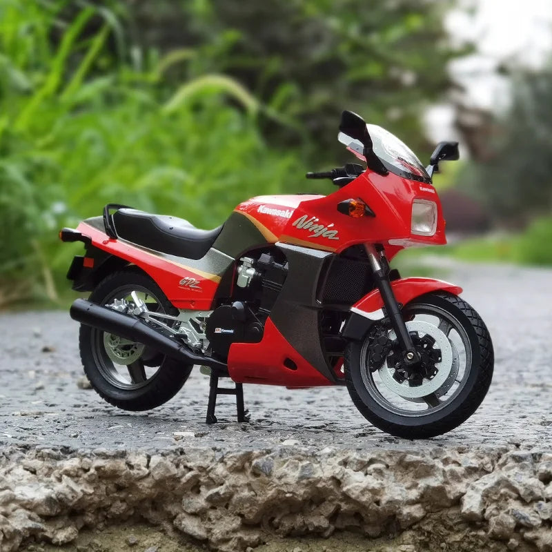 KAWASAKI NINJA GPZ900R - Moto de aleación 1:12