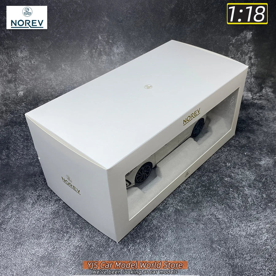 VOLKSWAGEN GOLF GTI 8 - Coche de aleación 1:18