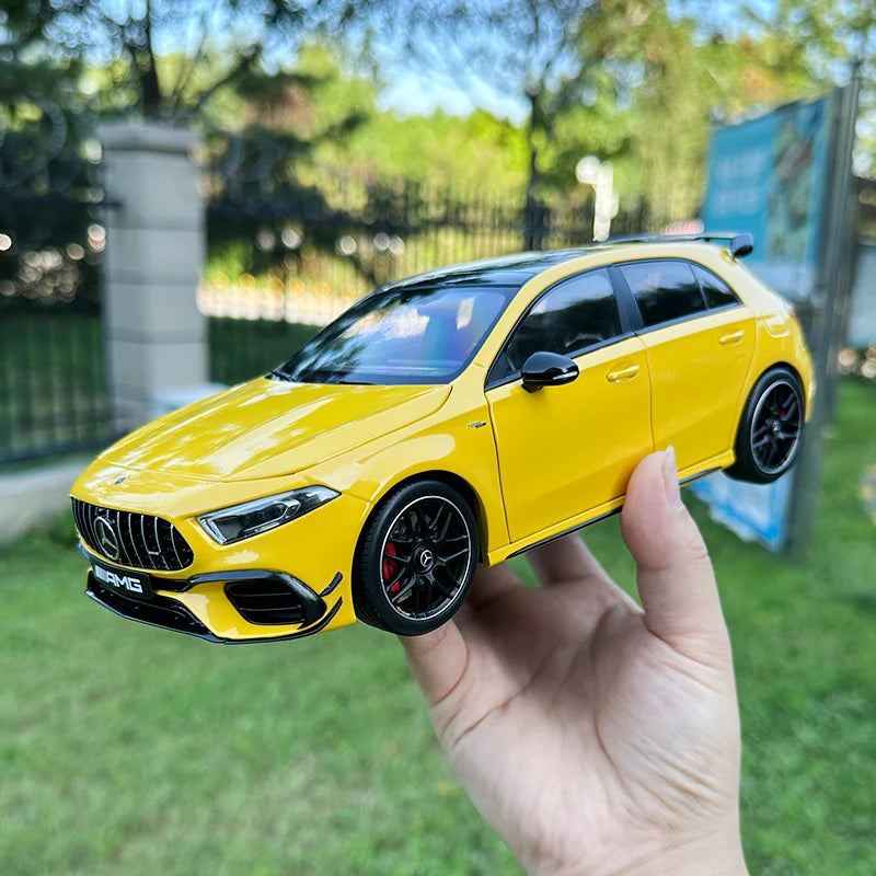 MERCEDES AMG A45S - Coche de aleación 1:18