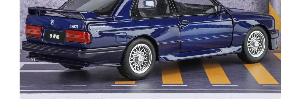 BMW M3 E30 - Coche de aleación 1:24