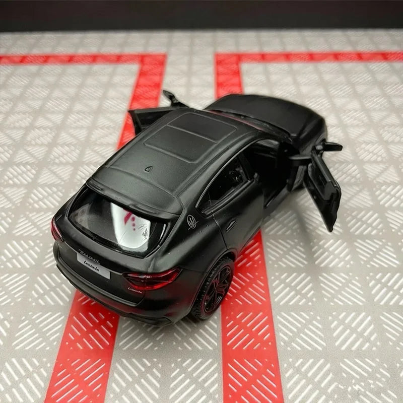 MASERATI LEVANTE - Coche de aleación 1:36