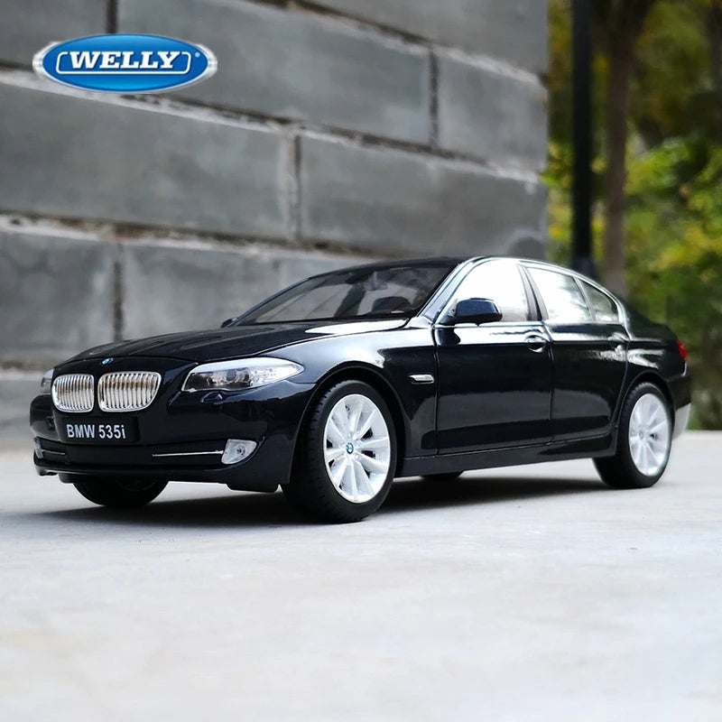 BMW SERIE 5 F10 - Coche de aleación 1:24