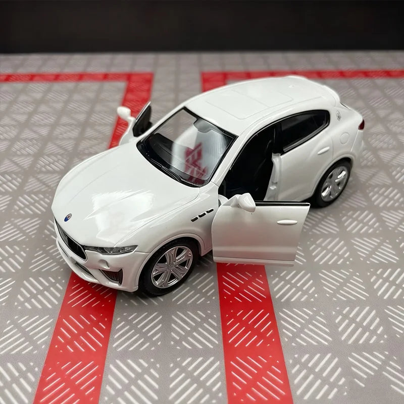 MASERATI LEVANTE - Coche de aleación 1:36