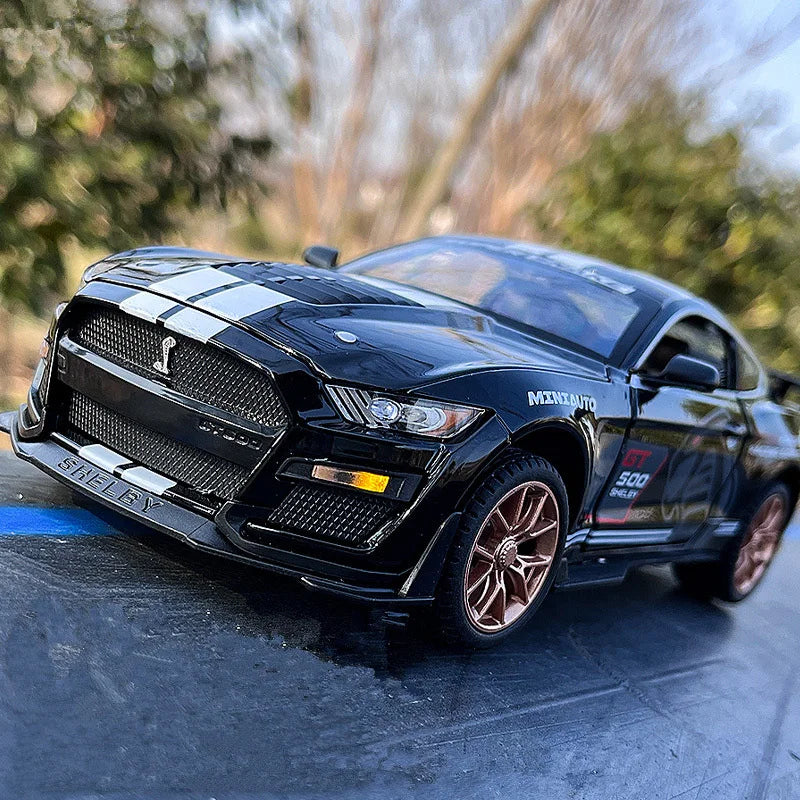 FORD MUSTANG SHELBY GT500 - Coche de aleación 1:24