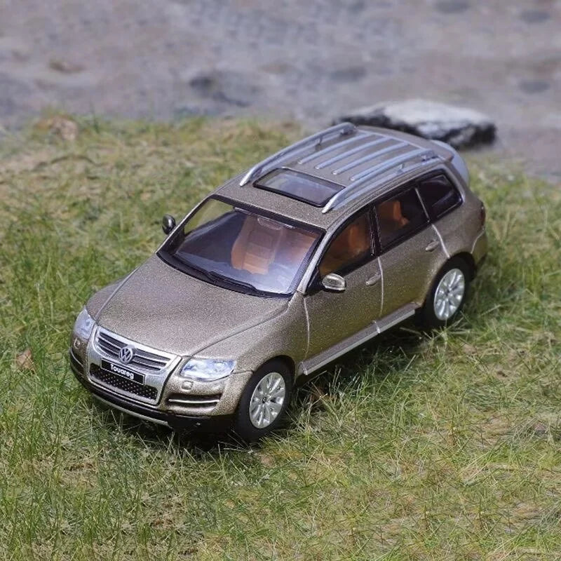 VOLKSWAGEN TOUAREG R50 - Coche de aleación 1:64