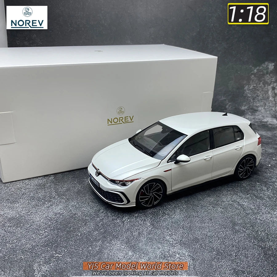 VOLKSWAGEN GOLF GTI 8 - Coche de aleación 1:18
