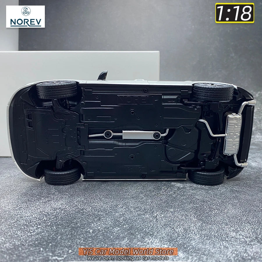 VOLKSWAGEN GOLF GTI 8 - Coche de aleación 1:18