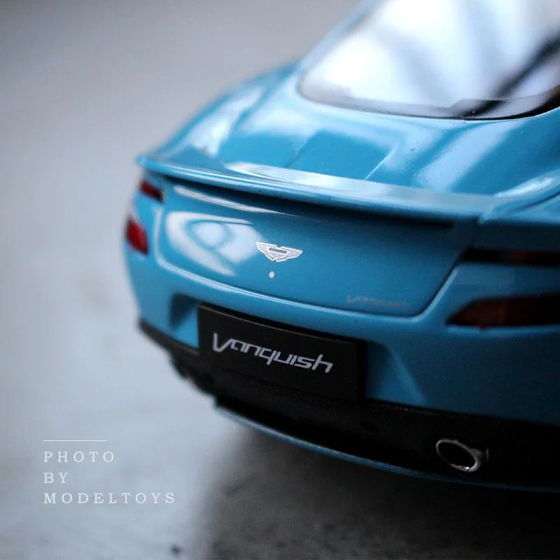 ASTON MARTIN VANQUISH - Coche de aleación 1:24