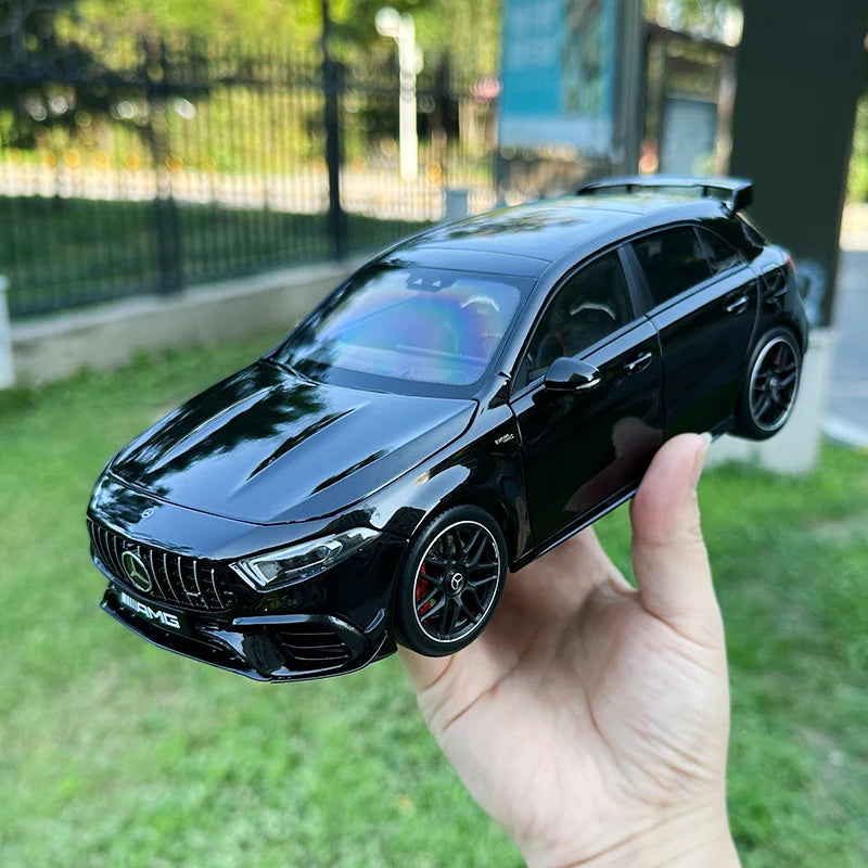 MERCEDES AMG A45S - Coche de aleación 1:18