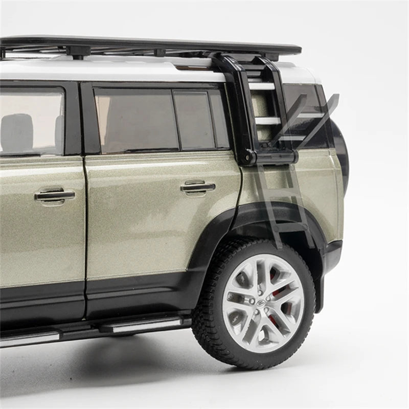 LAND ROVER DEFENDER 110 - COCHE DE ALEACIÓN 1:18
